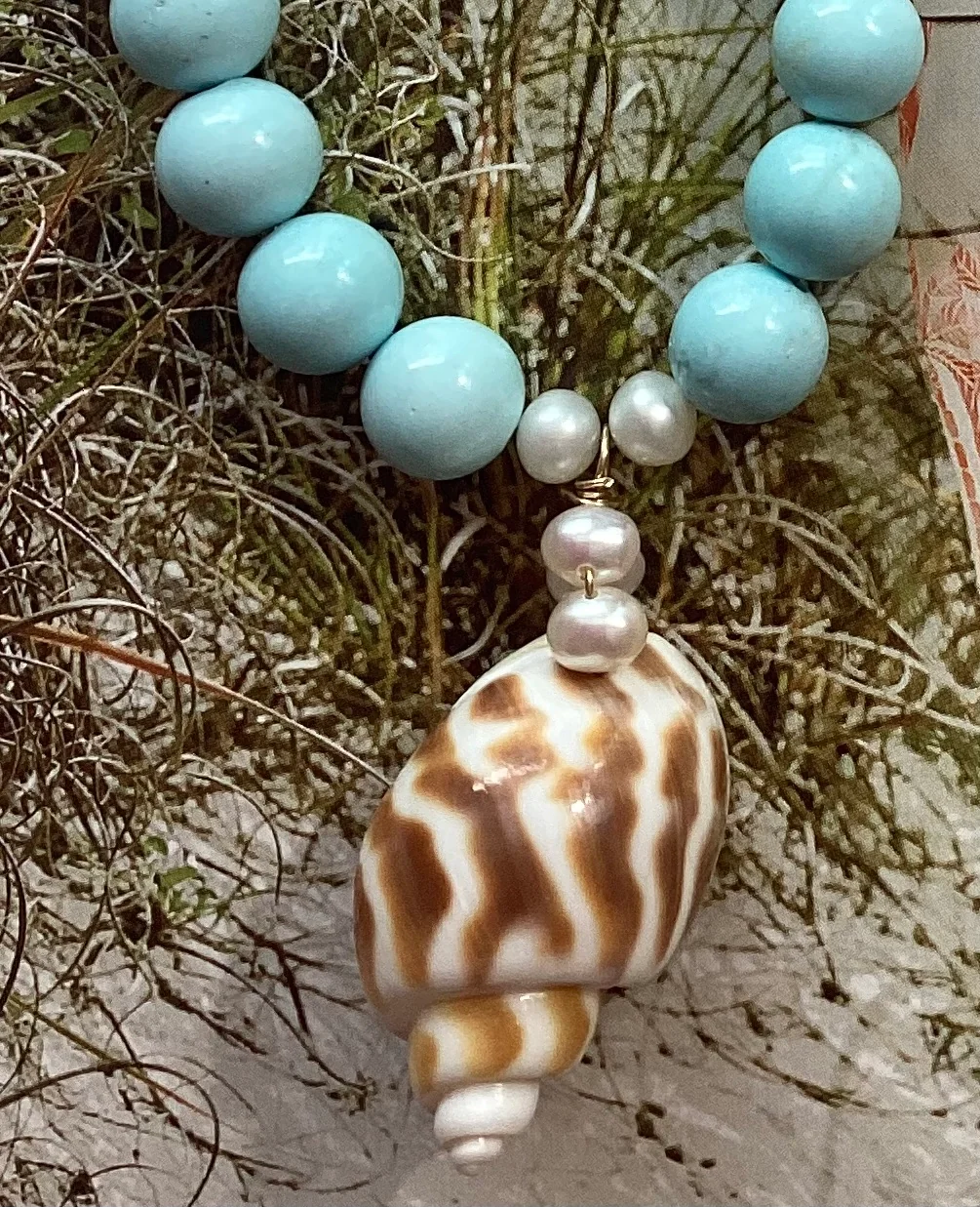 Cecile Shell Necklace - Image 2