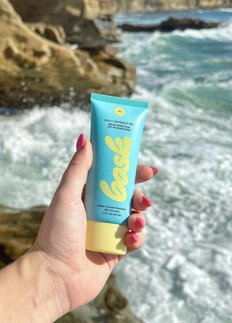 Daily Invisible Gel Sunscreen 40 SPF - Image 4