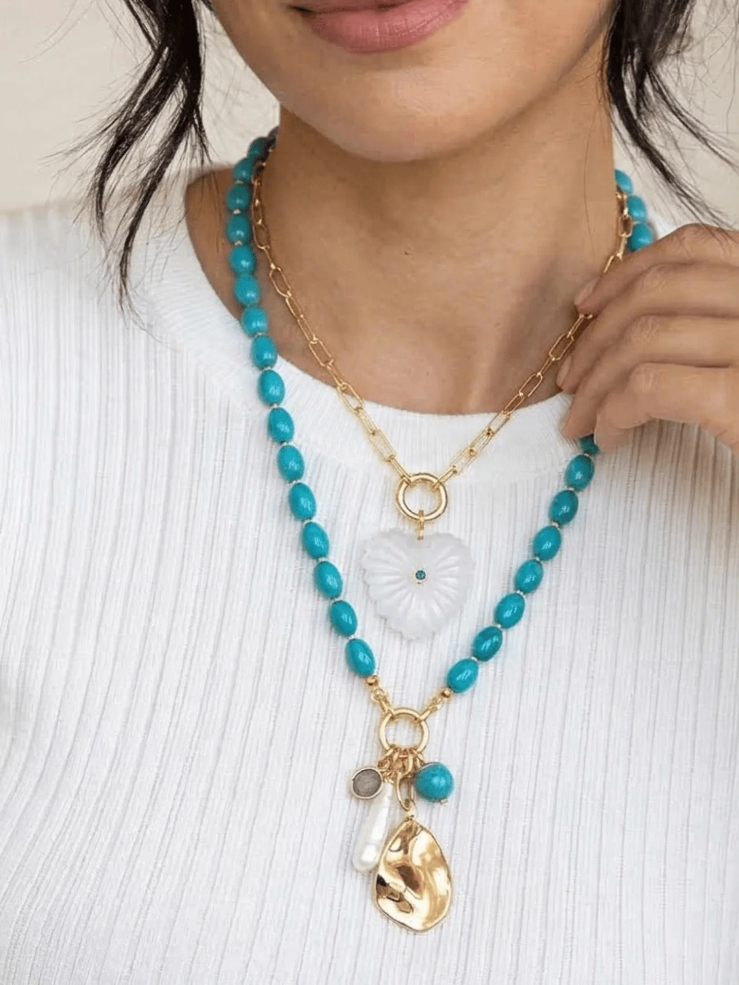 Lagoon Villa Necklace - Image 2