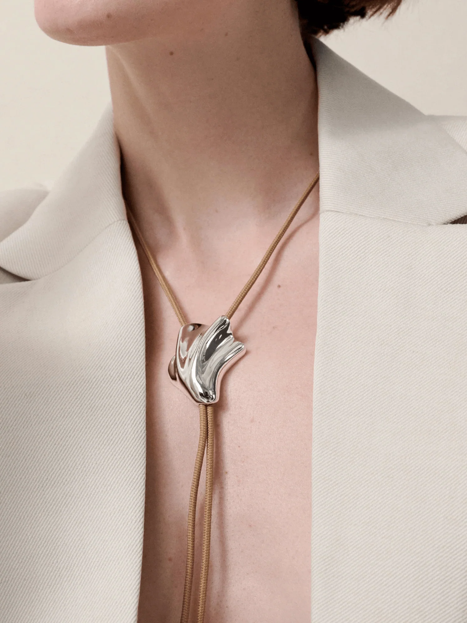 Lydia Bolo Tie Necklace - Image 4