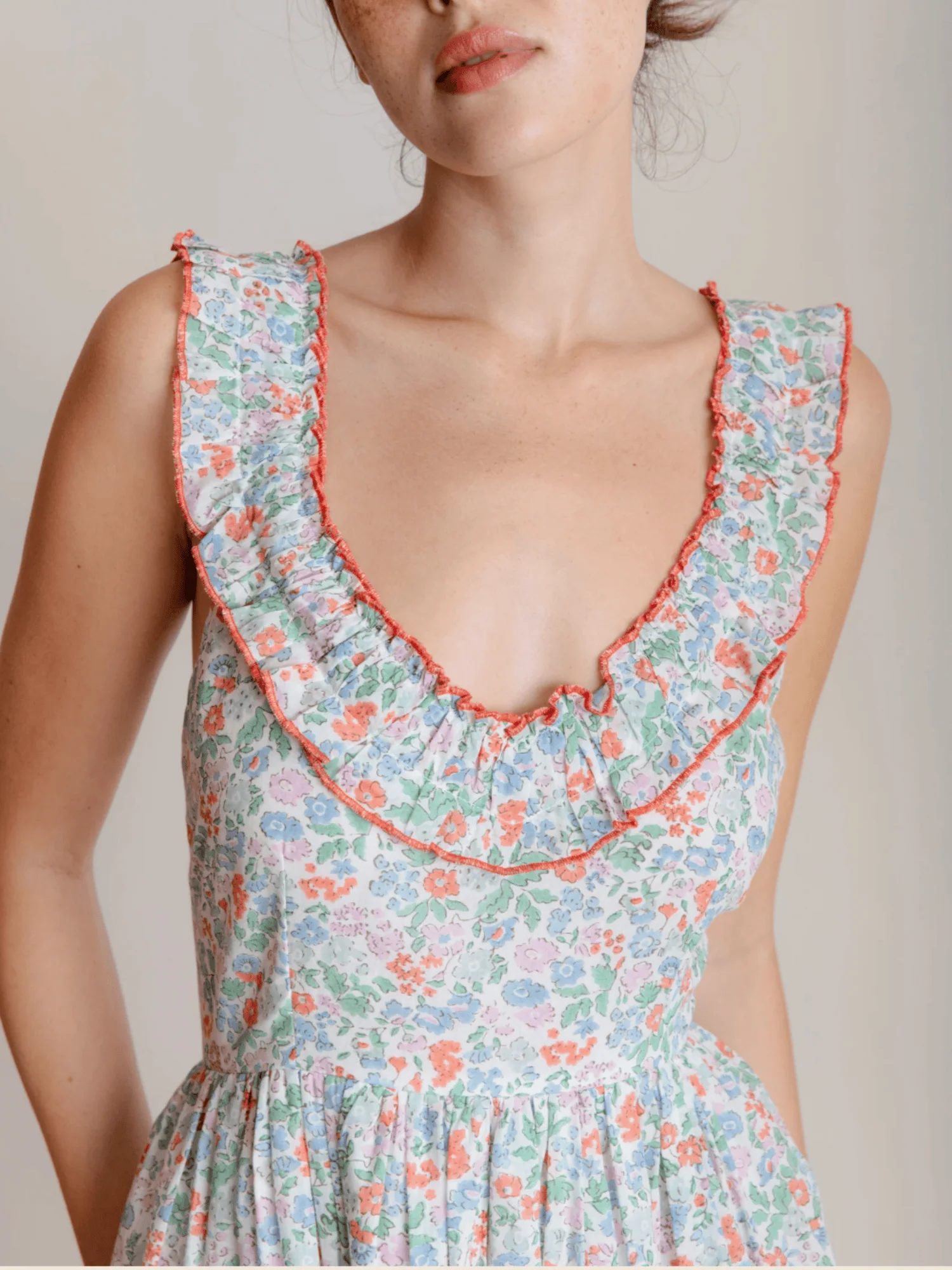 Maeve Dress in Vintage Fleures - Image 3