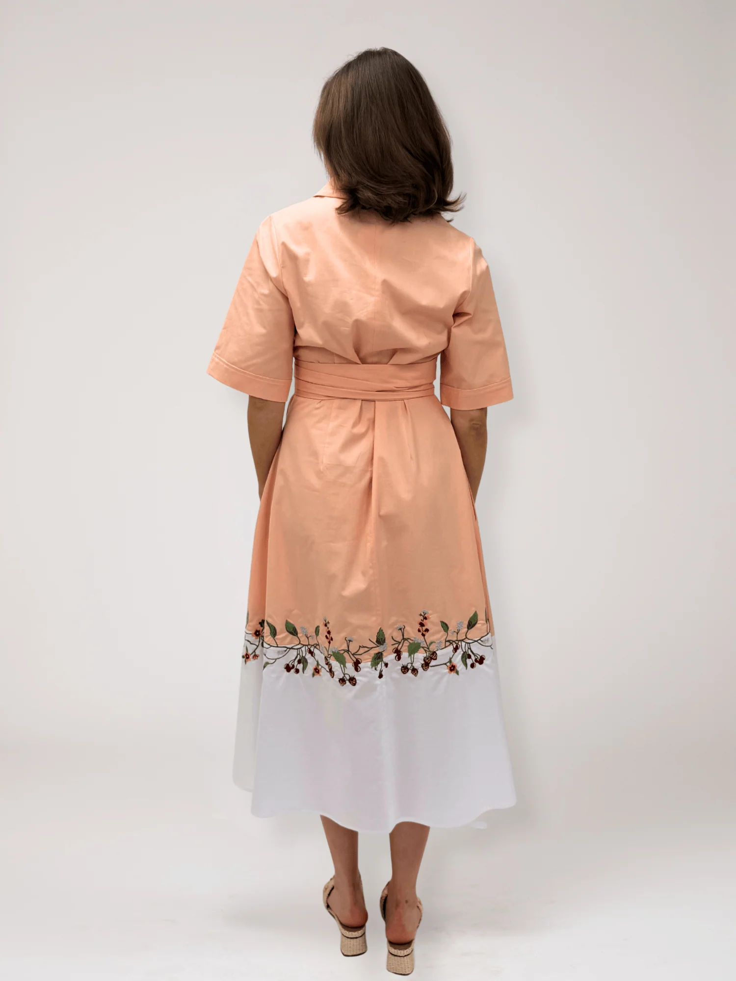 The Kosem Dress in Peach White - Image 3