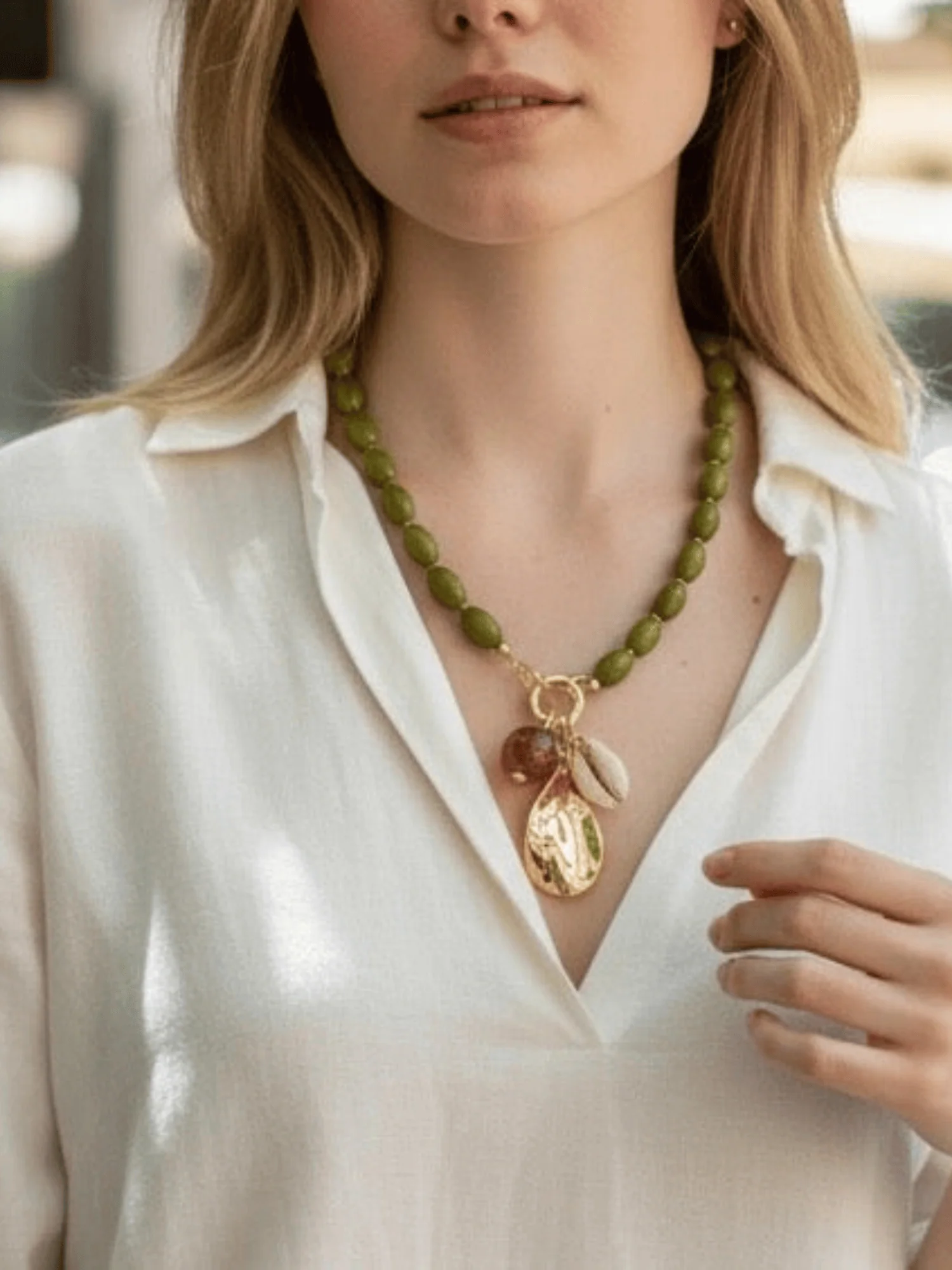 Villa Verda Necklace - Image 2